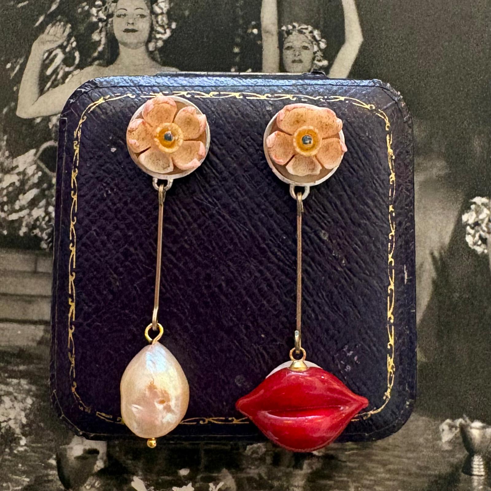 VR26-010 Surrealist inspired earrings